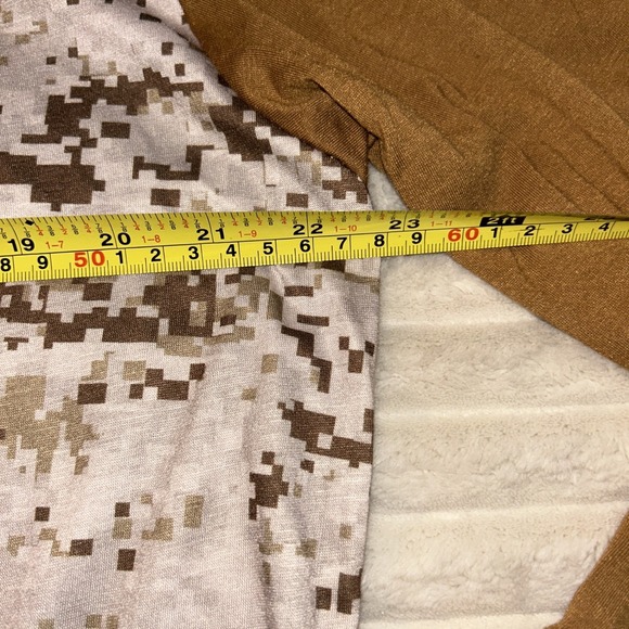 San Diego Padres Size M Medium  Military Thin Hoodie Giveaway 5/27/2025 - Picture 6 of 7